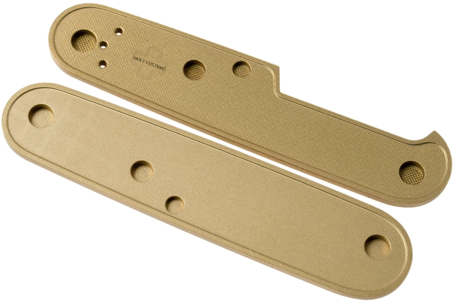 Daily Customs 91.2 Pinstripes Pattern, Brass P10008999 Cachas Victorinox 4 Daily Customs 91.2 Pinstripes Pattern, Brass P10008999 Cachas Victorinox - Imagen 2