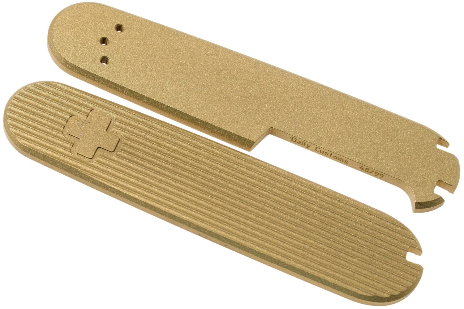 Daily Customs 91.2+ Labyrinth Pattern, Brass P10009003 Cachas Victorinox 3 Daily Customs 91.2+ Labyrinth Pattern, Brass P10009003 Cachas Victorinox