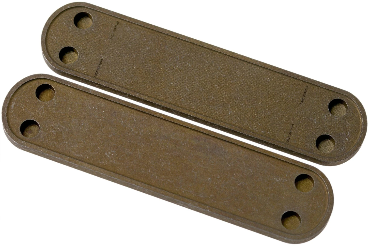 Daily Customs 58.2 Golfball Pattern, Rusty Titanium P10009497 Cachas Victorinox 4 Daily Customs 58.2 Golfball Pattern, Rusty Titanium P10009497 Cachas Victorinox - Imagen 2