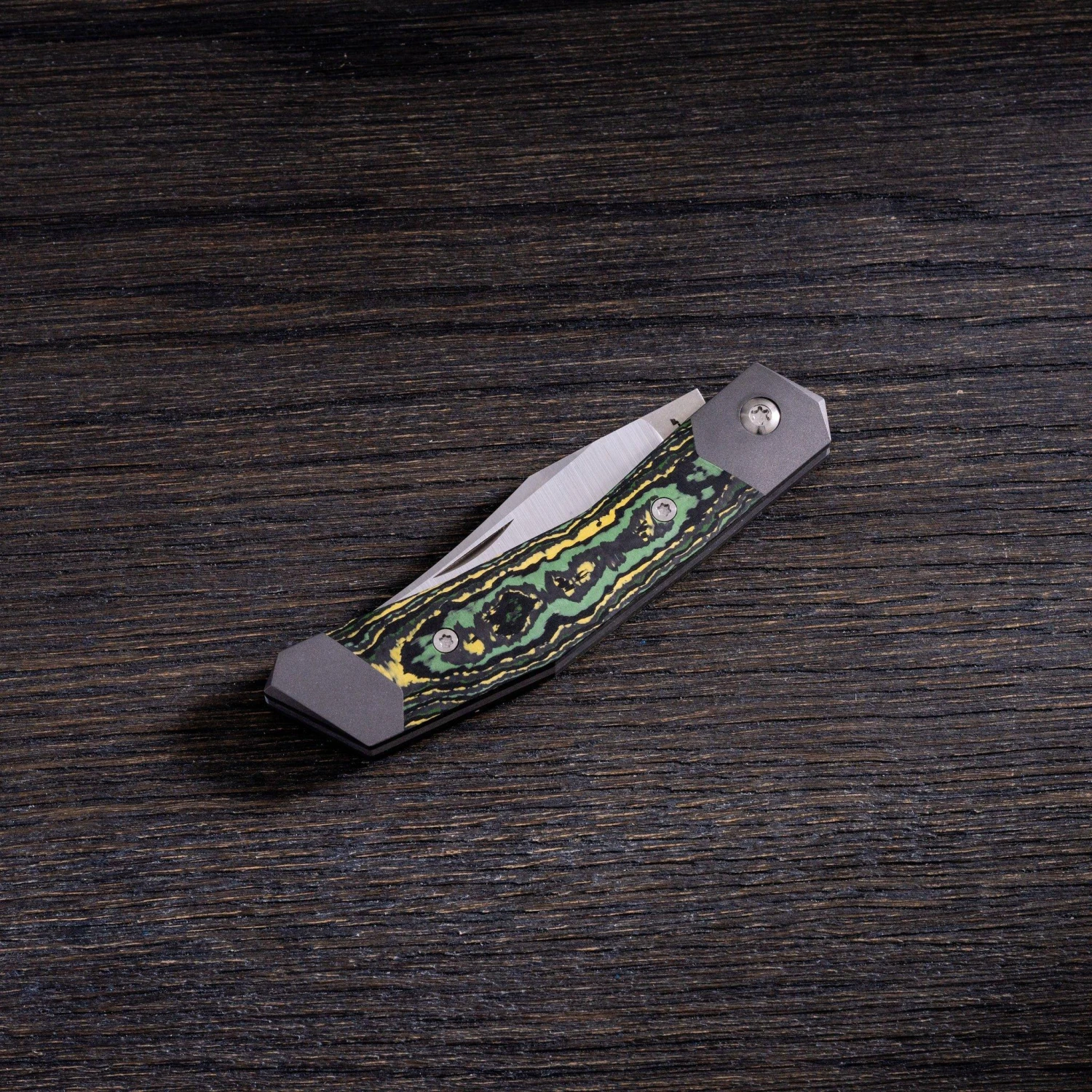 Jack Wolf Cyborg Jack CYBO-01-CTS Fat Carbon Toxic Storm, Navaja Slipjoint 4 Jack Wolf Cyborg Jack CYBO-01-CTS Fat Carbon Toxic Storm, Navaja Slipjoint - Imagen 2