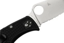 Spyderco LeafJumper Lightweight C262SBK, Serrated Satin VG-10, Black FRN Navaja -Knives And Tools Comercio SPC262SBK 05 spyderco