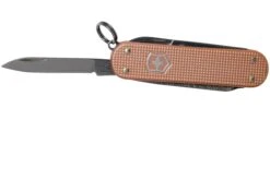 Victorinox Classic SD Alox Colours, Fresh Peach 0.6221.202G Swiss Navaja 8 Victorinox Classic SD Alox Colours, Fresh Peach 0.6221.202G Swiss Navaja -Knives And Tools Comercio VT0 6221 202G 03 victorinox