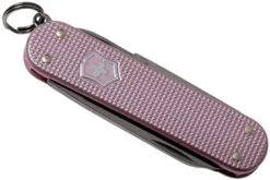 Victorinox Classic SD Alox Colours, Cotton Candy 0.6221.252G Swiss Navaja 9 Victorinox Classic SD Alox Colours, Cotton Candy 0.6221.252G Swiss Navaja -Knives And Tools Comercio VT0 6221 252G 04 victorinox