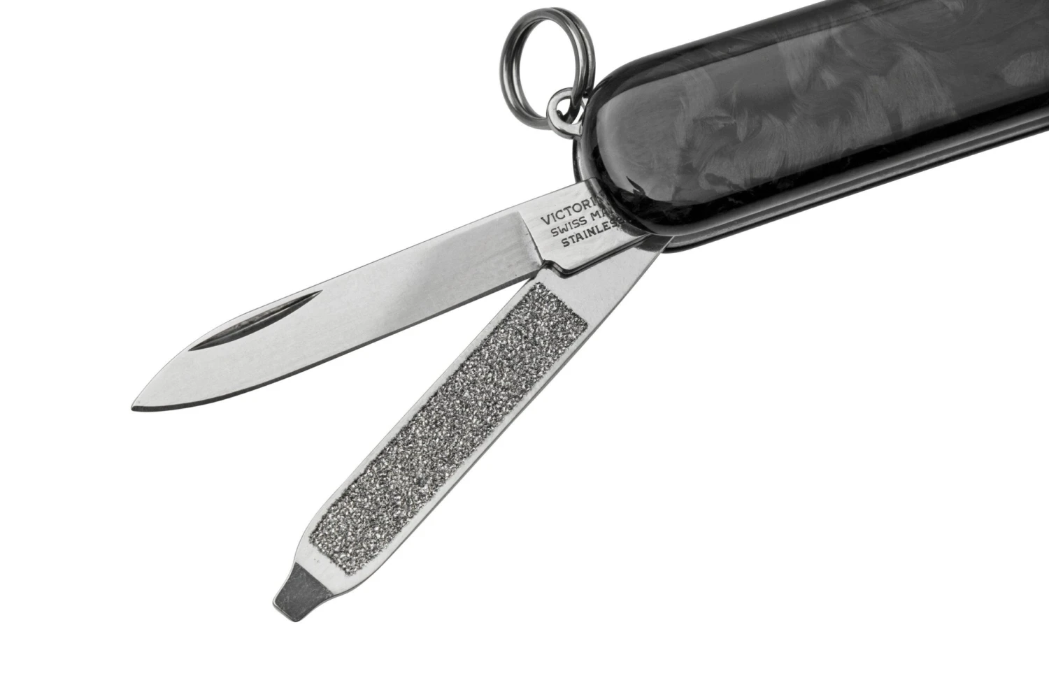 Victorinox Classic SD Brilliant, Carbon, 0.6221.90 Navaja Suiza 5 Victorinox Classic SD Brilliant, Carbon, 0.6221.90 Navaja Suiza - Imagen 3