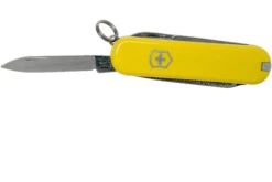 Victorinox Classic SD Amarillo 0.6223.8 Navaja Suiza 10 Victorinox Classic SD Amarillo 0.6223.8 Navaja Suiza -Knives And Tools Comercio VT0 6223 8 03 victorinox