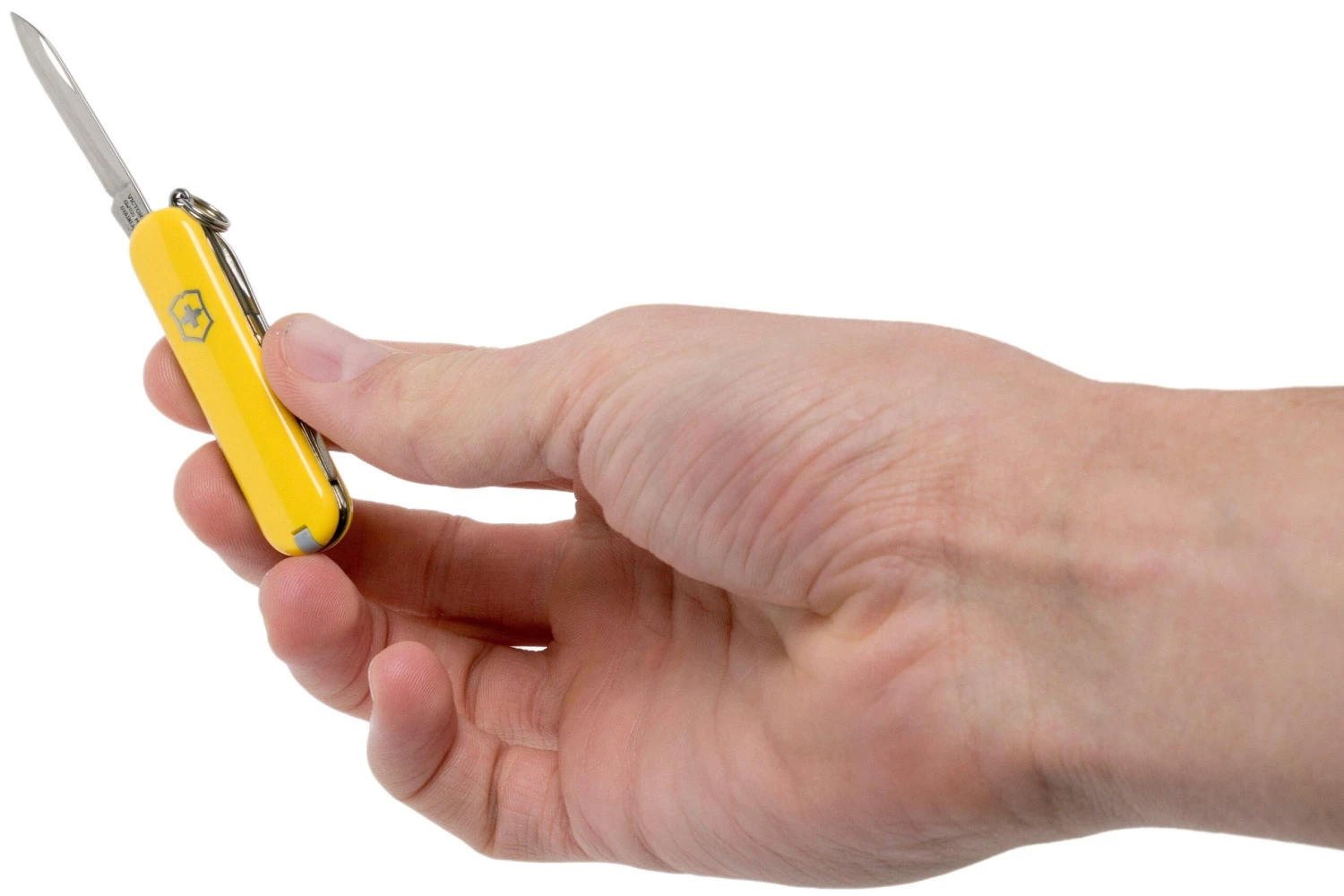 Victorinox Classic SD Amarillo 0.6223.8 Navaja Suiza 7 Victorinox Classic SD Amarillo 0.6223.8 Navaja Suiza - Imagen 5