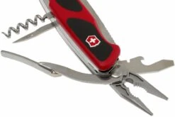 Victorinox RangerGrip 174 Handyman Rojo-negro 0.9728.WC Navaja Suiza -Knives And Tools Comercio VT0 9728 WC 02 victorinox rangergrip 174 handyman vt0 9728 wc d2