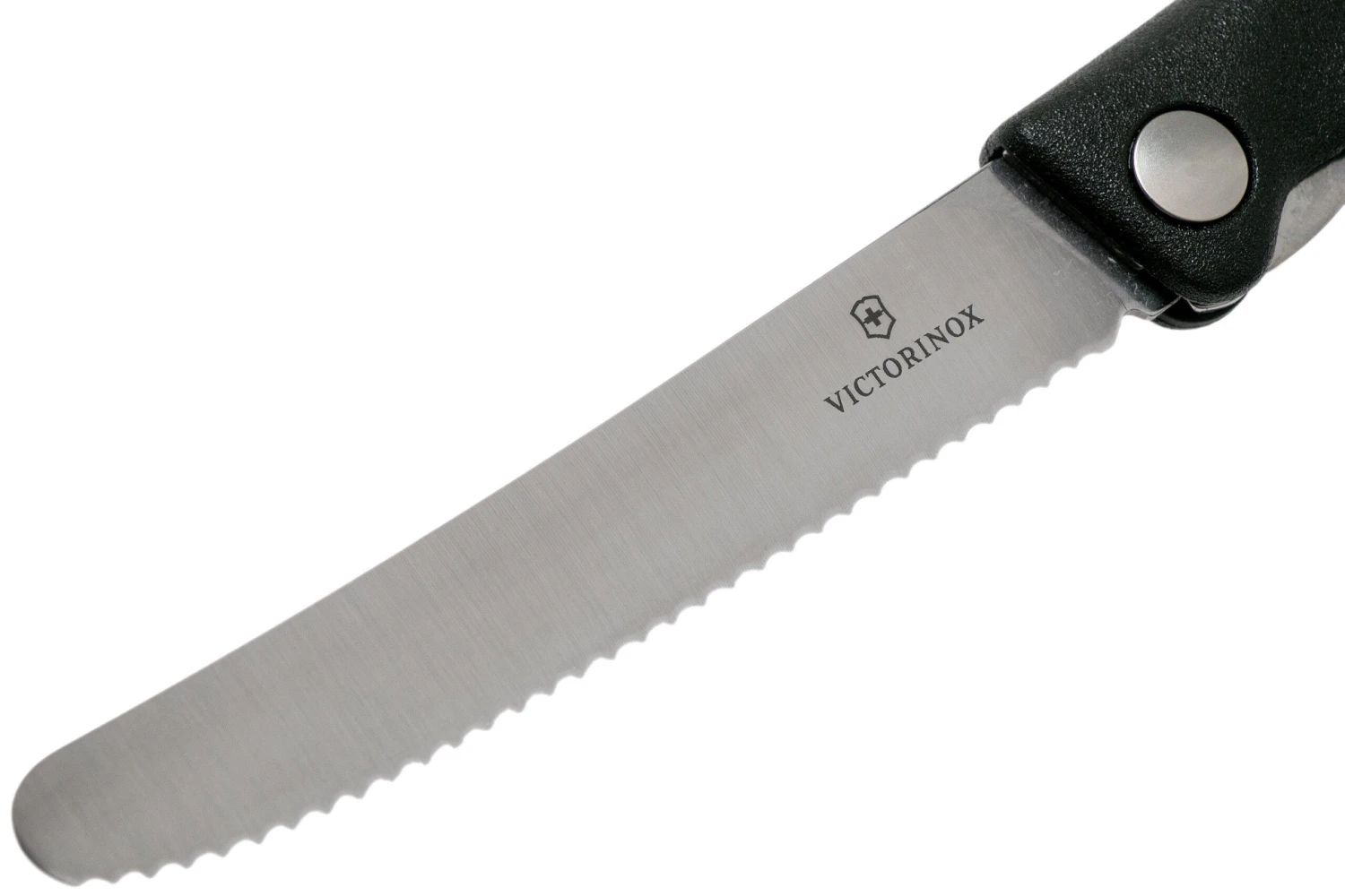 Victorinox SwissClassic Cuchillo Plegable Para Verduras Dentado Negro, 6.7833.FB 5 Victorinox SwissClassic Cuchillo Plegable Para Verduras Dentado Negro, 6.7833.FB - Imagen 3